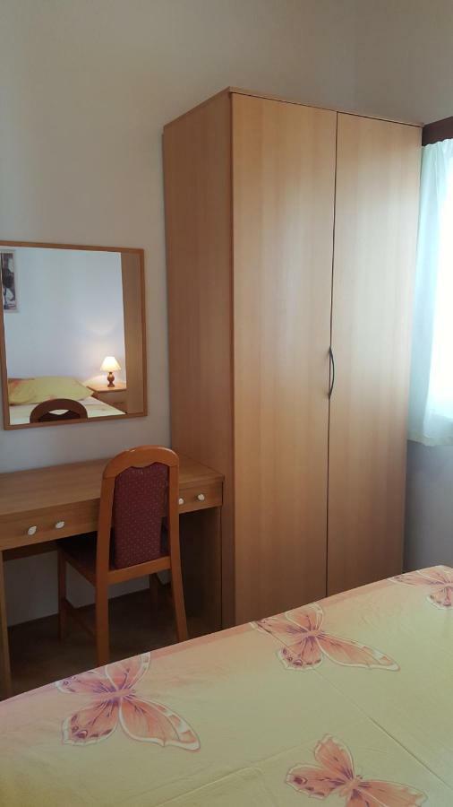 Apartments Anka Vinišće Kültér fotó